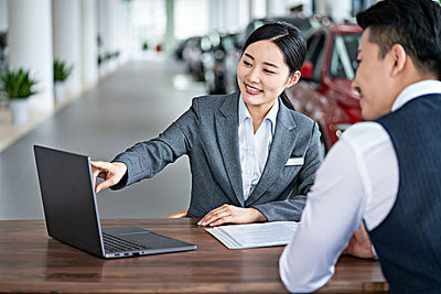 汽車銷售 洞察市場脈動，駕馭職業未來